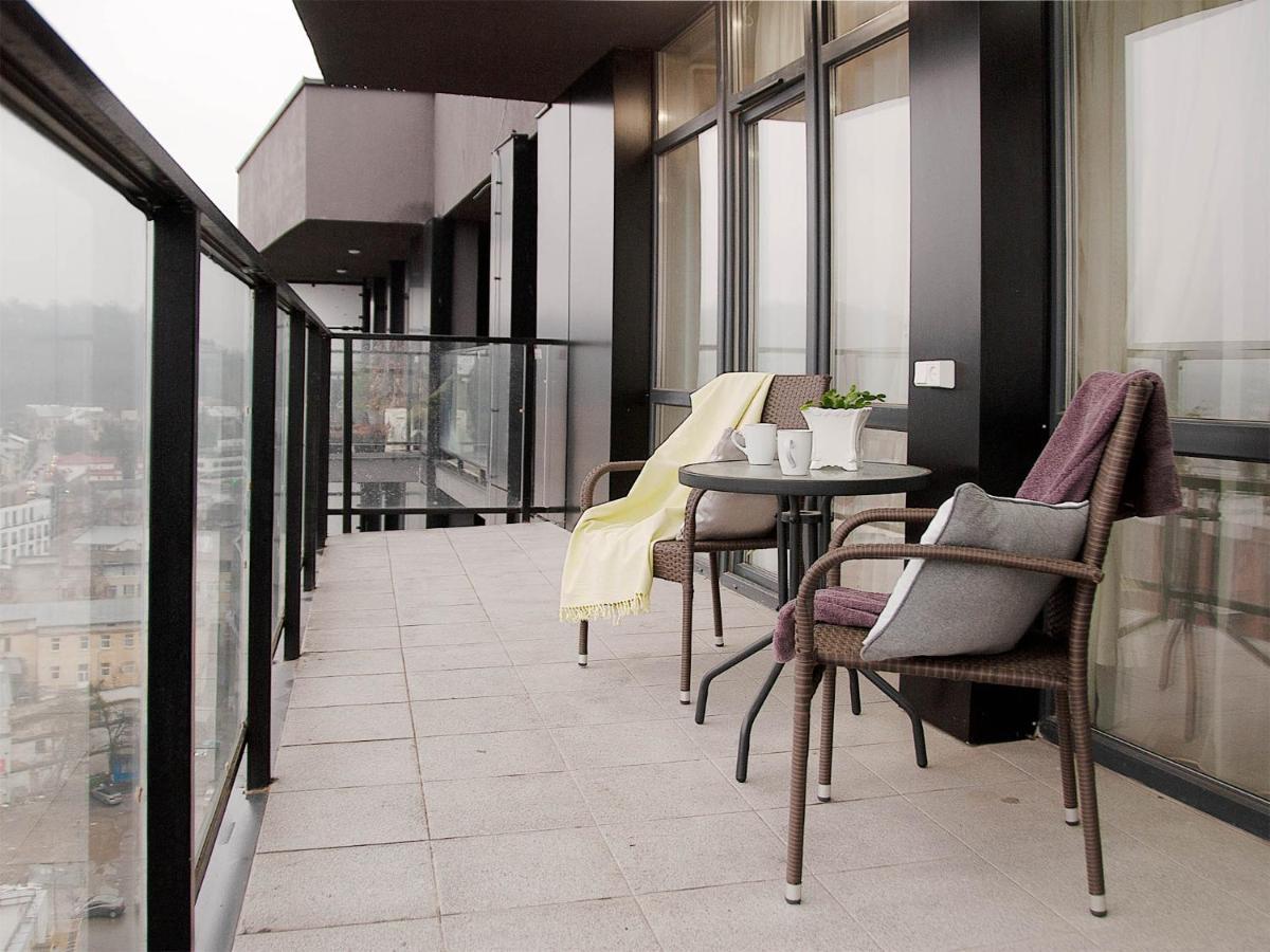 Apart Hotel Sweet Home Lviv Bagian luar foto